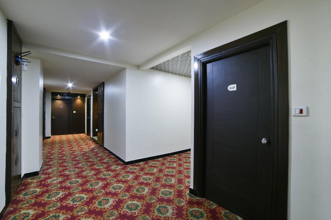 Oyo Imax Inn Near Charminar Hyderabad Exterior foto